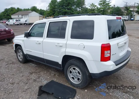 2015 Jeep Patriot Sport из США, поврежденный, VIN 1C4NJRBB9FD248139